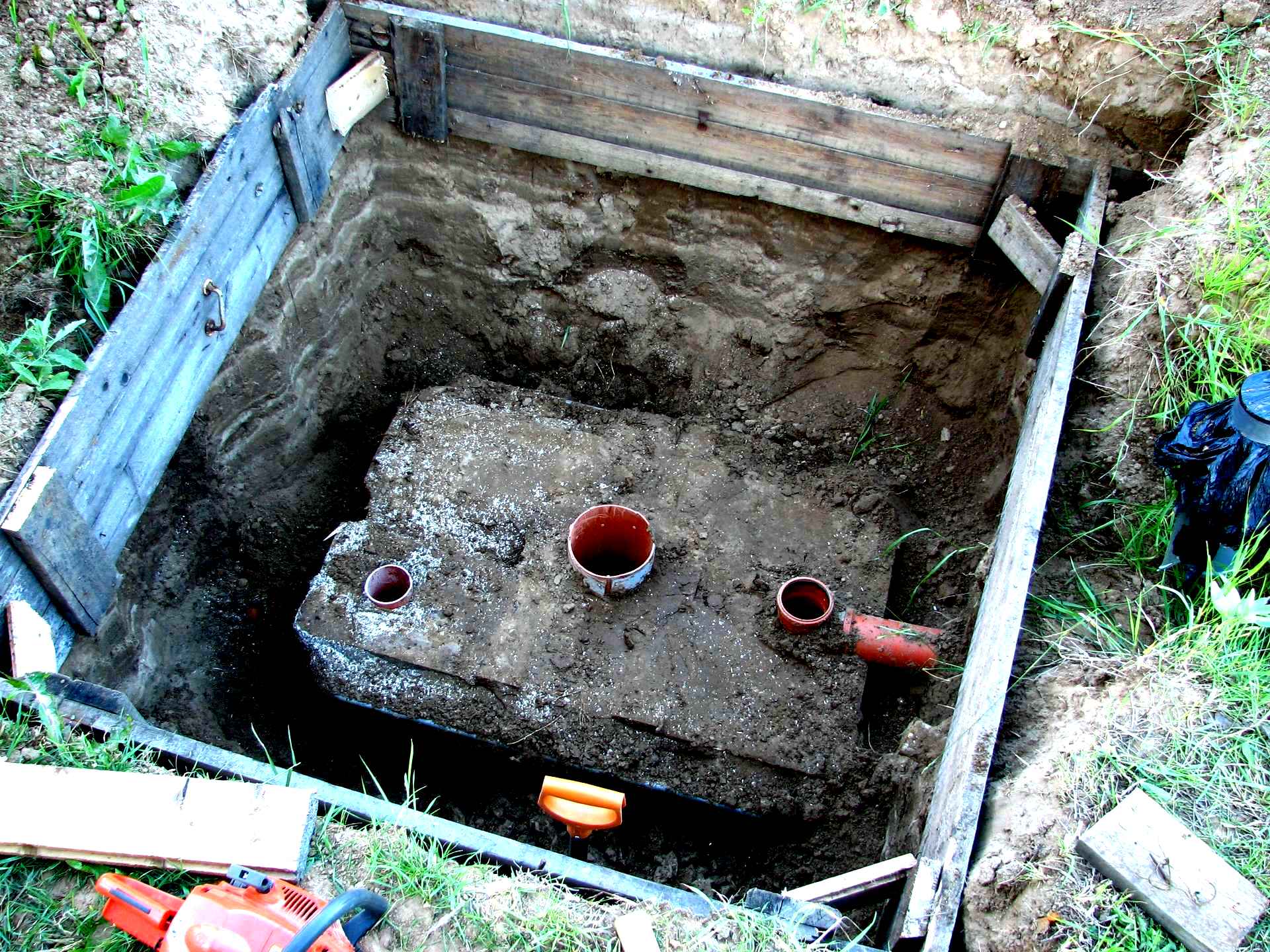 Выгребная яма в частном доме своими руками:  сделать выгребную яму в .