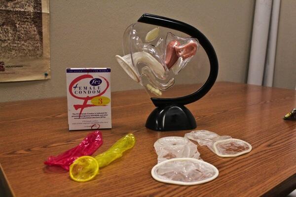 Как правильно пользоваться презертивами видео Инструкция по надеванию презерватива Всё о