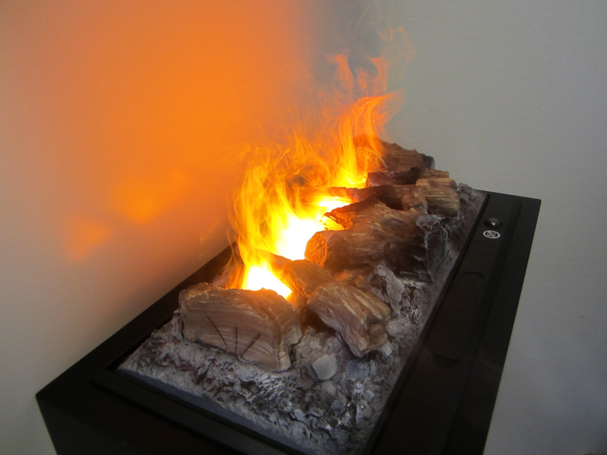 Имитация огня: как сделать искусственный фальш-камин без обогрева .